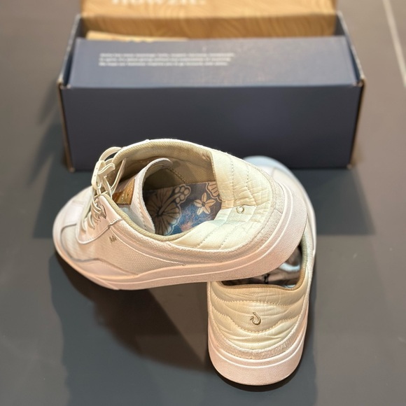 Olukai Kīlea Women’s Classic Court Sneakers - Picture 4 of 4
